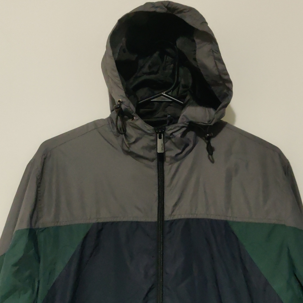 Van heusen windbreaker